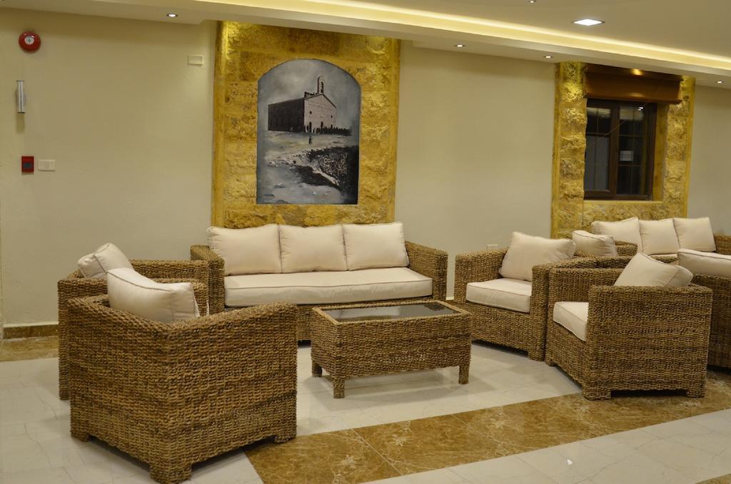 Saint John Hotel Мадаба Екстериор снимка