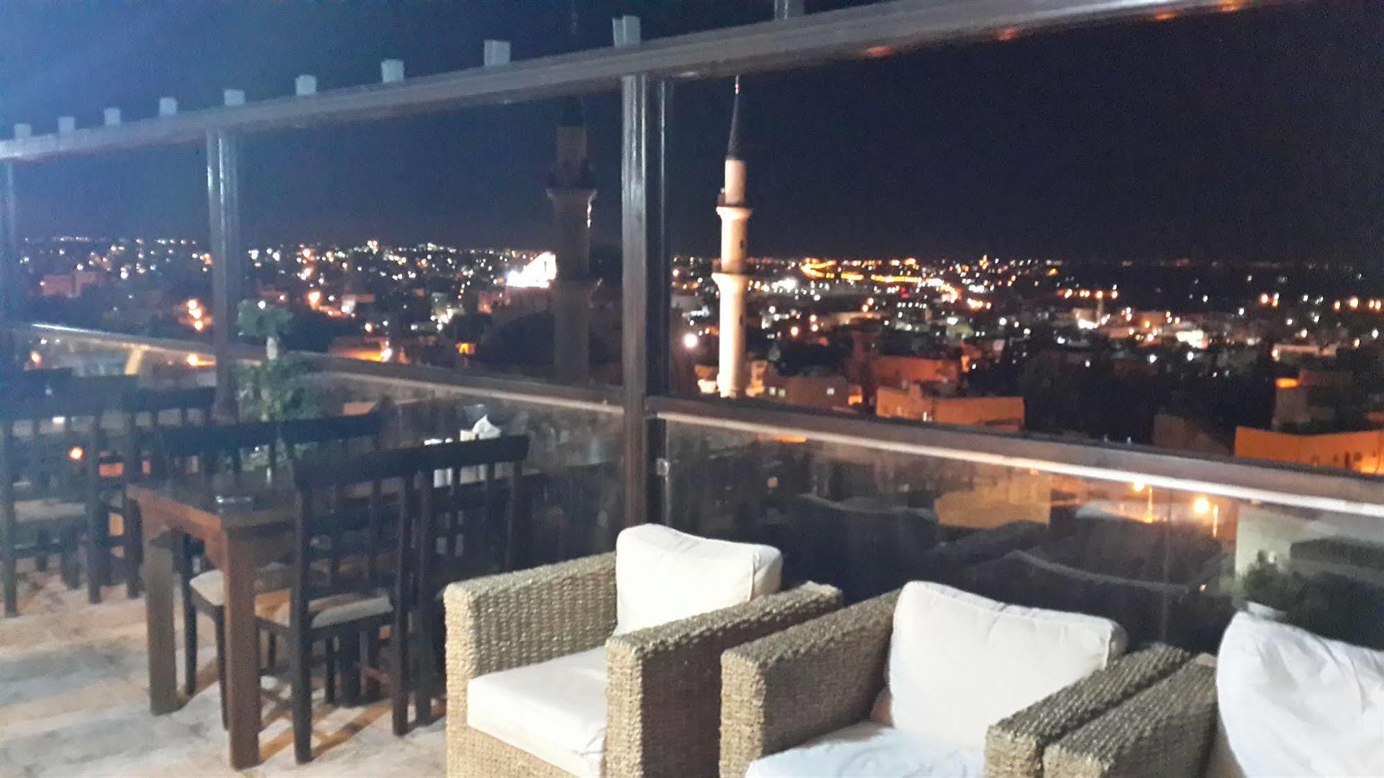 Saint John Hotel Мадаба Екстериор снимка